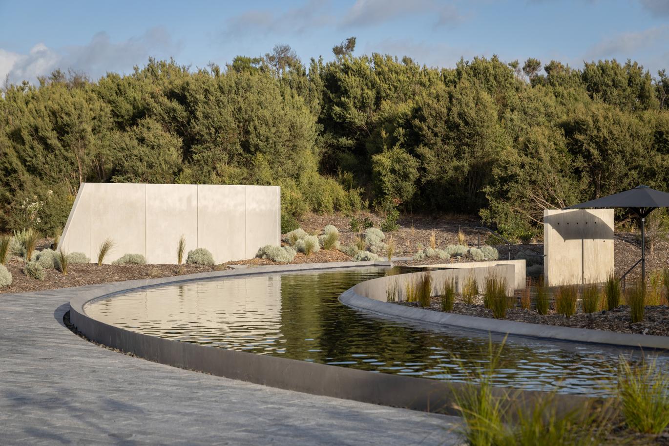 Alba reflective pool 